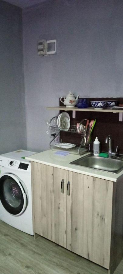 A Cozy Bedsit! Apartment Tashkent Luaran gambar