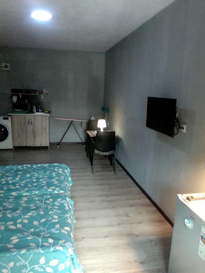 A Cozy Bedsit! Apartment Tashkent Luaran gambar