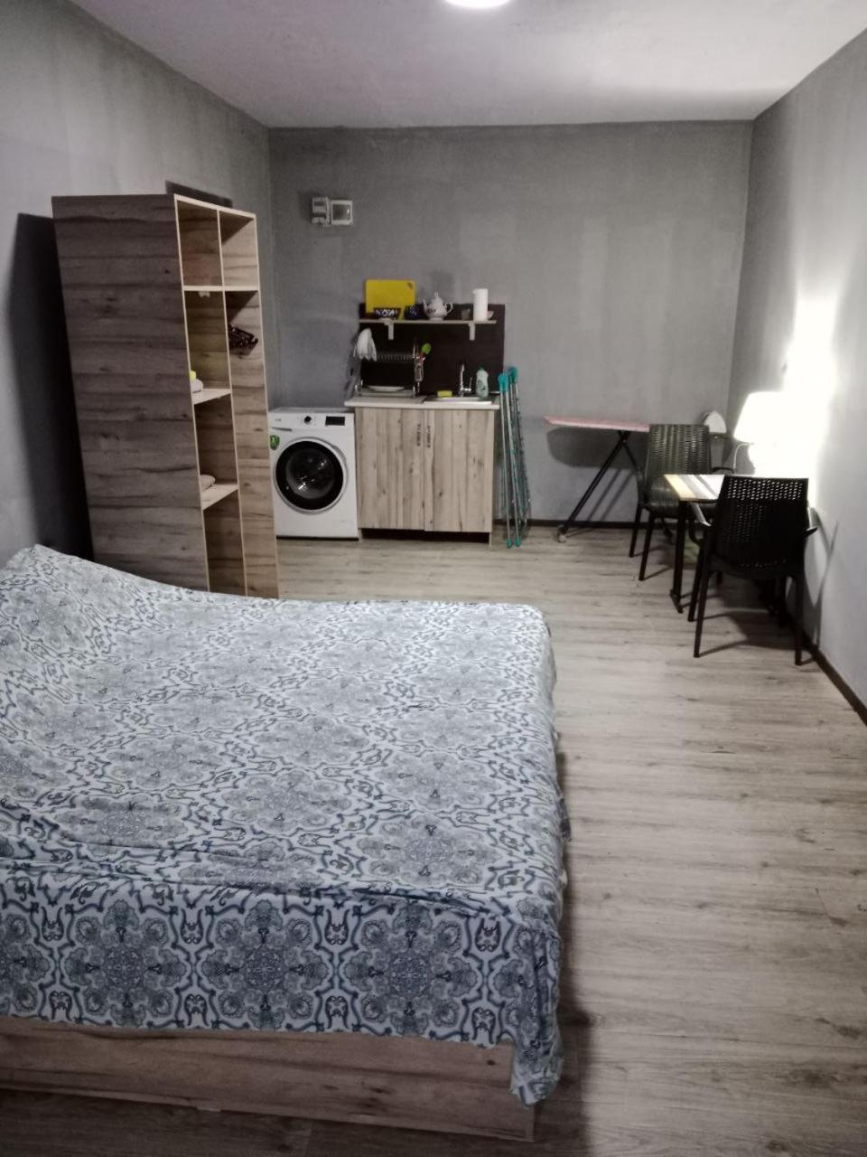 A Cozy Bedsit! Apartment Tashkent Luaran gambar
